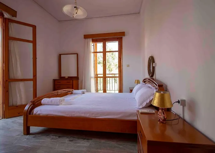 Апартаменты Laconian Collection #mavrovouni By The Sea# Гитион